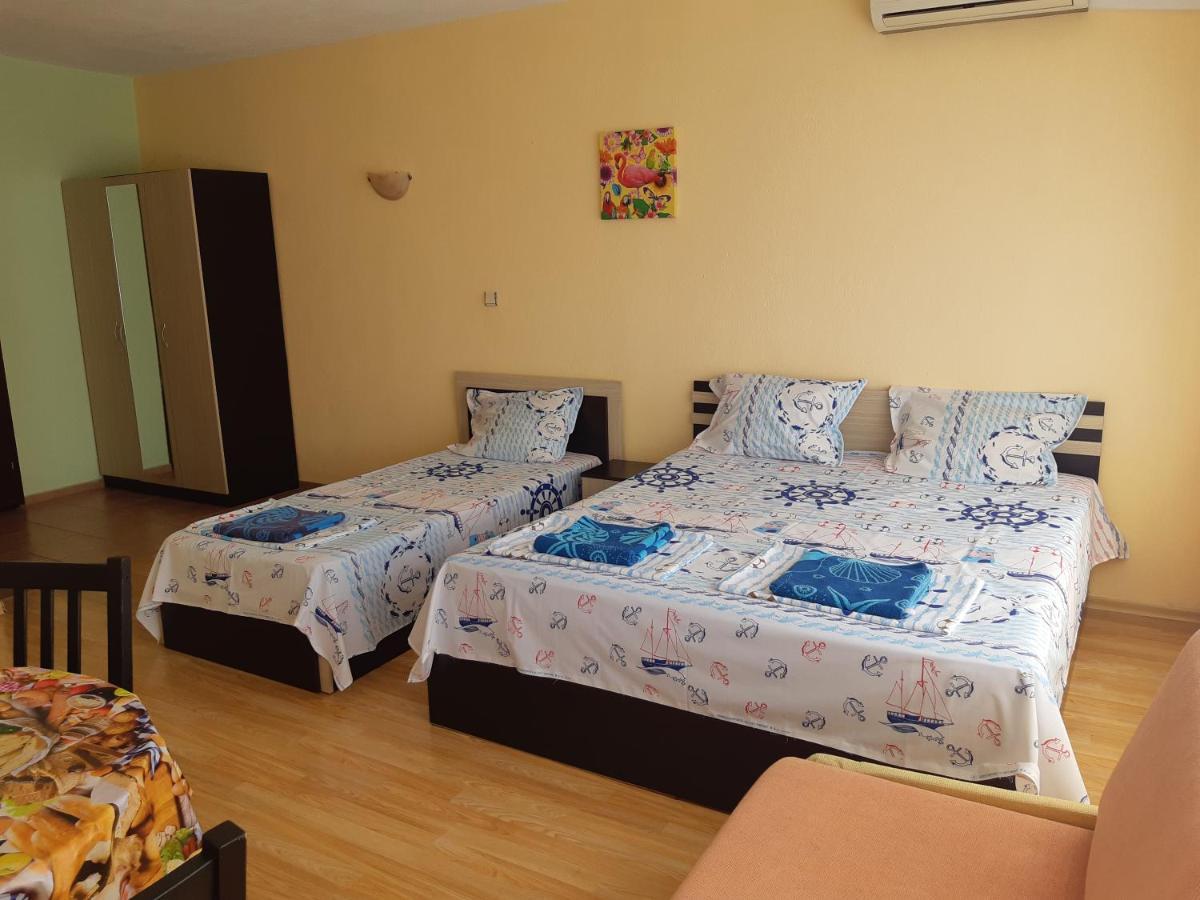 Kazlarov Guest House Kiten  Exterior foto