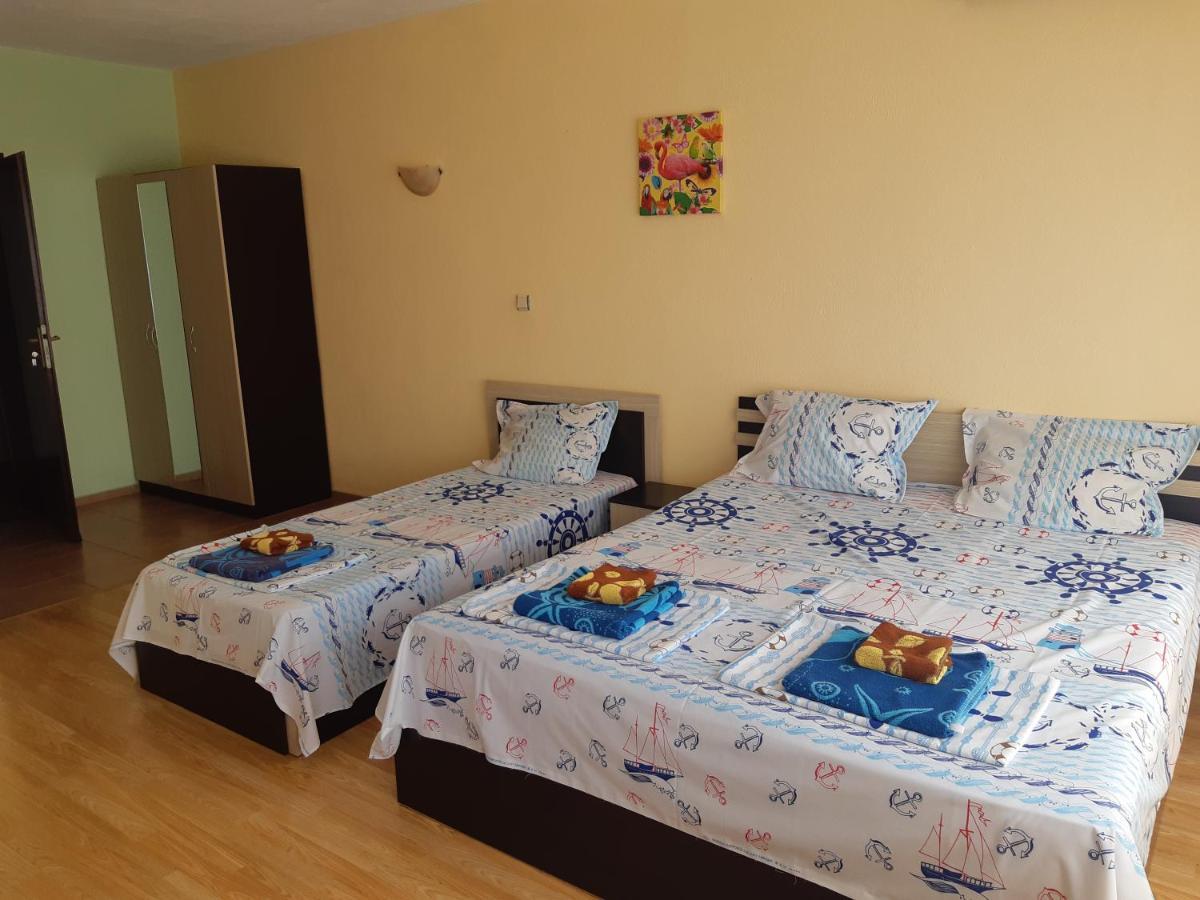 Kazlarov Guest House Kiten  Exterior foto