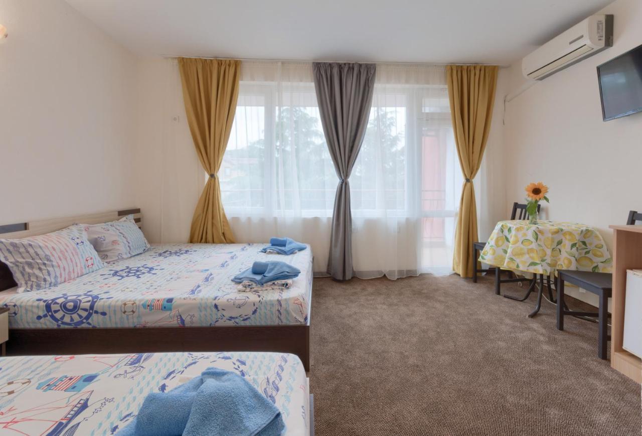 Kazlarov Guest House Kiten  Exterior foto